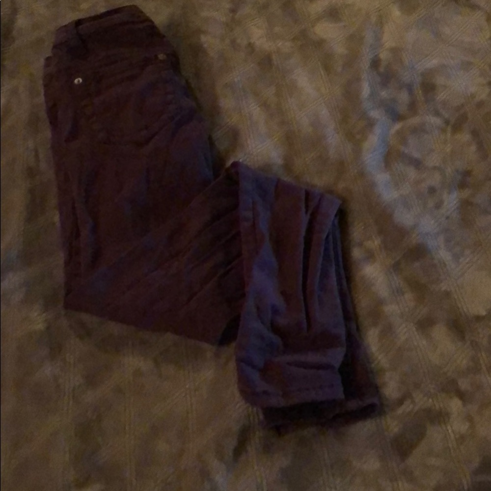 🌺3for$20 Almost famous ripped maroon jeans - Picture 2 of 2